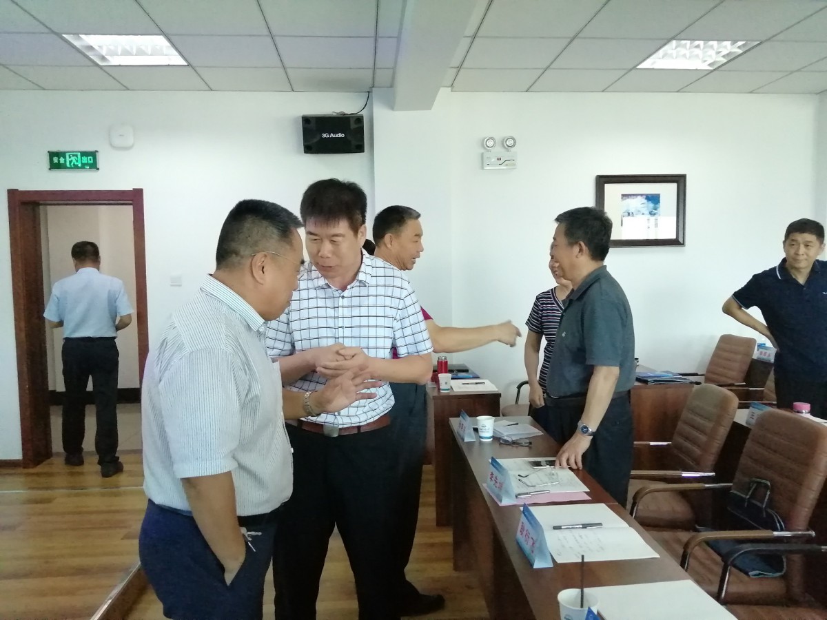 1566015469.jpg 课间交流.jpg